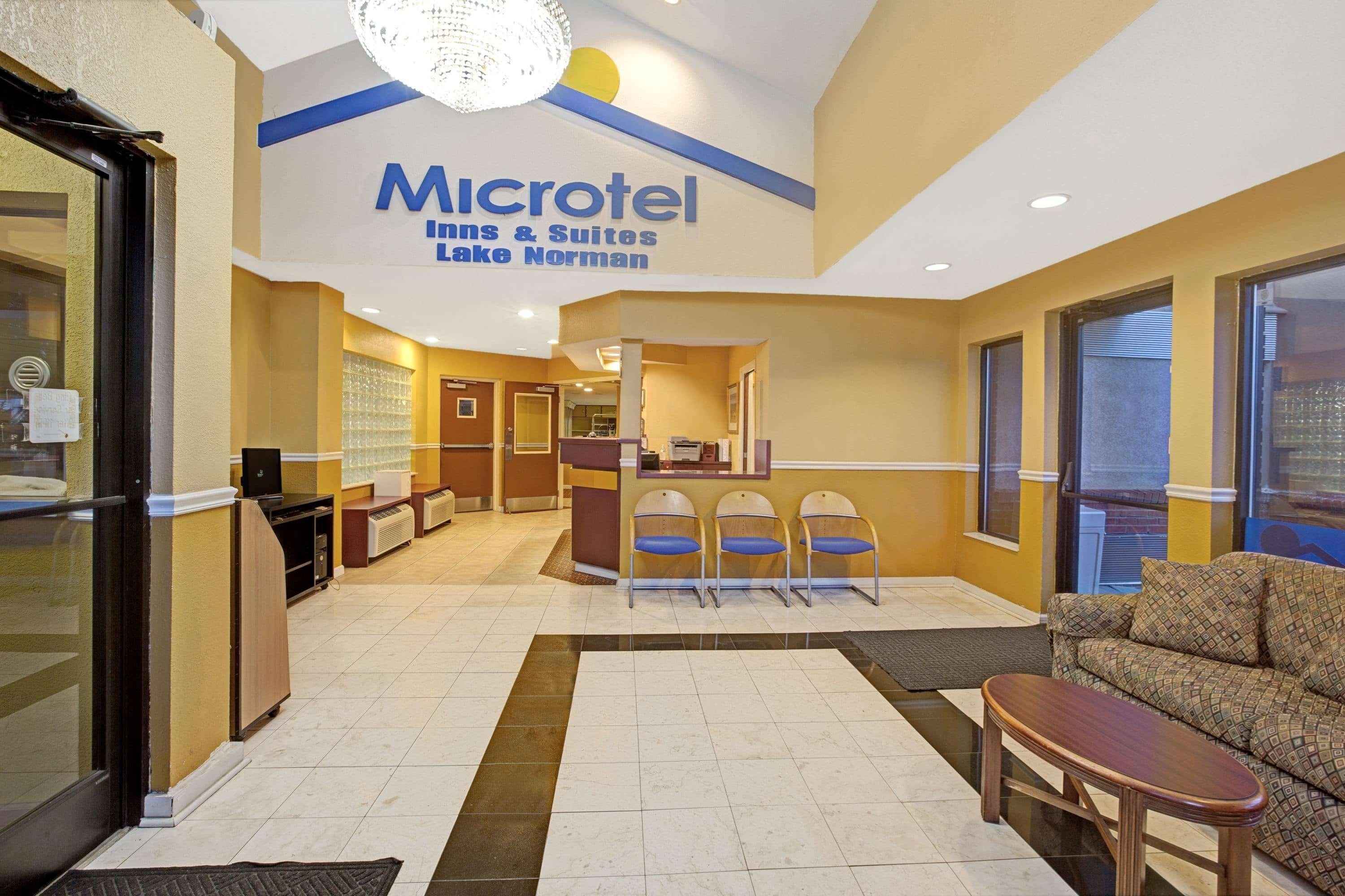 Microtel Inn By Wyndham Lake Norman Cornelius Exterior photo